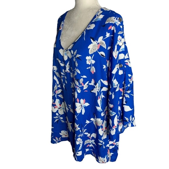 Prescott New York Blue Floral V-Neck Tunic Blouse – Size 14 – Bell Sleeves - Picture 6 of 11